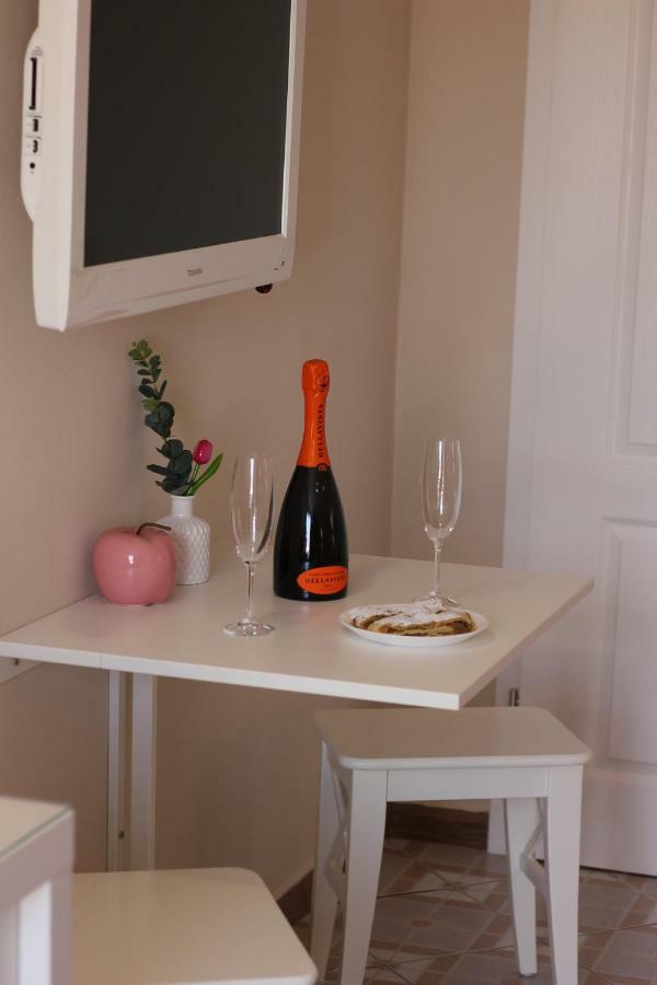Room And Apartment Doris Lovrecica  Bagian luar foto