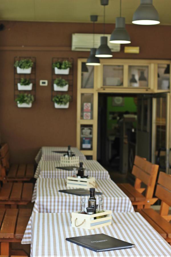 Room And Apartment Doris Lovrecica  Bagian luar foto